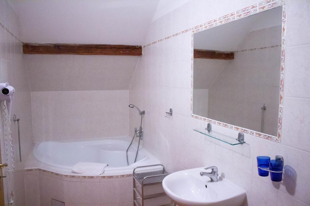 Hotel Rychta Netolice מראה חיצוני תמונה